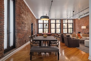 Dining - Phenomenal Private Downtown Condo on 2nd Ave! (Nashville)