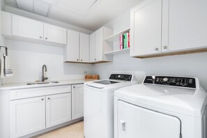 Interior - Turtle Beach: Swim with Sea Turtles! Modern Villa w/Pool, Jacuzzi, & Free Kayak! (Spotts)