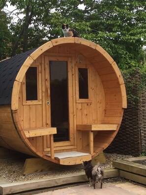 المنشأة من الخارج