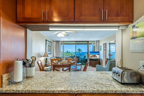 Interior - Kamaole Beach Royale #501 Panoramic Ocean View, Steps to Kamaole Beach #1 (Kihei)
