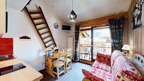 TV - Apartment Studio Mezzanine Tignes 1800 (Tignes)