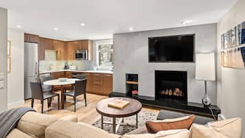 Studio | Living area