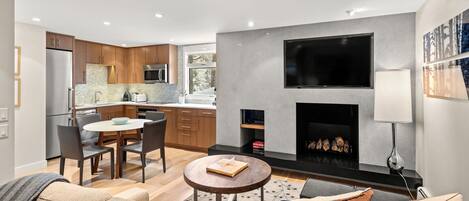 Studio | Living area