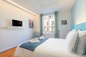 2 chambres, fer et planche à repasser, lit parapluie, Wi-Fi gratuit