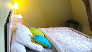2 bedrooms, iron/ironing board