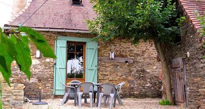 Countryside gite, build in stones of Limousin in the midst of an apple orchard