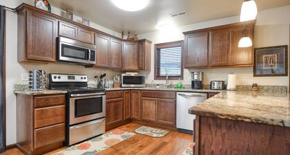 Spacious Upscale Duplex Close to Downtown Spearfish, Large Garage Open Living