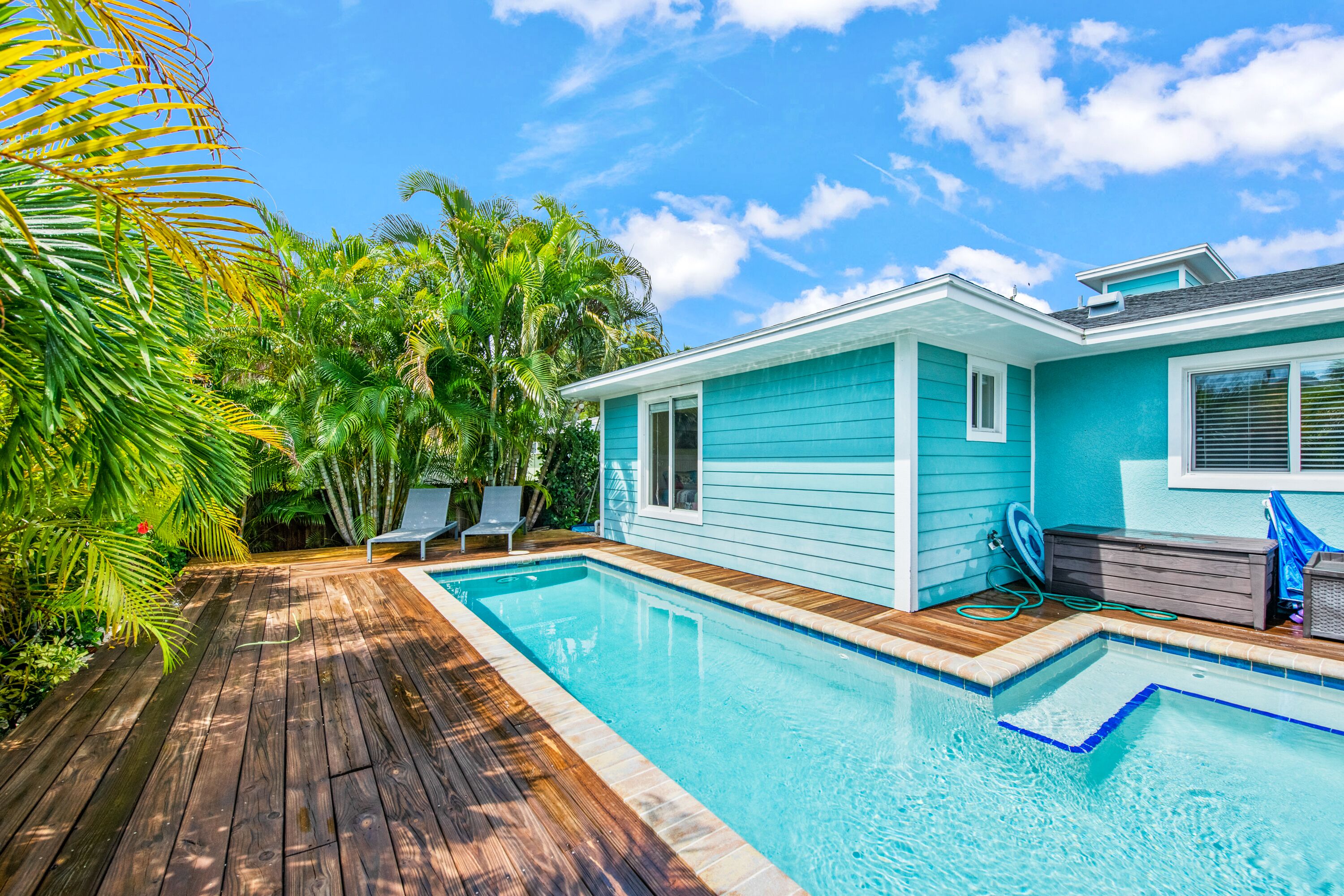 Adorable Bungalow Near the Beach with Shared Pool - St. Maarten