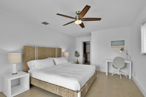 3 slaapkamers, een strijkplank/strijkijzer, reisbedje, wifi