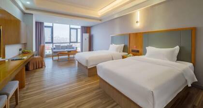 Dongting Huatian Hotel