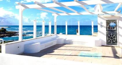 Magnificent seaside residence with a 50 m² rooftop terrace and 2 large balconies