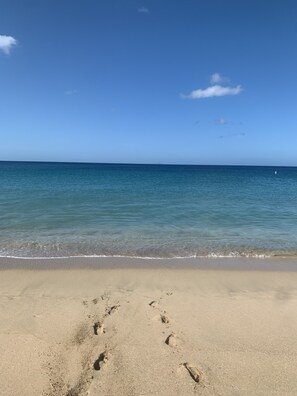 Beach - Aguadilla Surfers Lair Apt. with electricity,water A/C WIFI near Crashboat beach (Aguadilla)