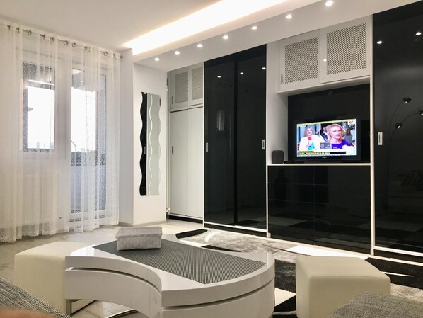 Interior - Apartment "Militari Residence M2" (Chiajna)