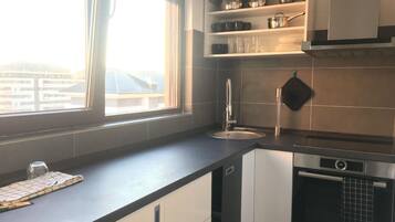 Fridge, microwave, oven, dishwasher