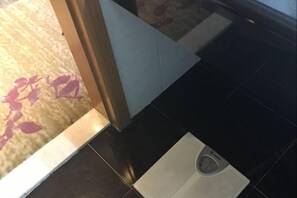 Bathroom - Jinhu Hotel (Wuxi)