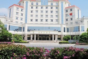 Exterior - Jinhu Hotel (Wuxi)