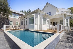 A heated pool - Grayton Magnolia - Grayton Beach, Heated Private Pool, Walk to Beach + Red Bar! (Grayton Beach)