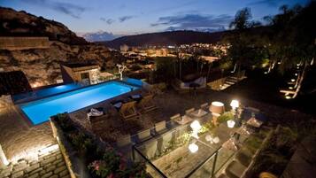 Indoor pool, seasonal outdoor pool