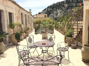 บริเวณภายนอก