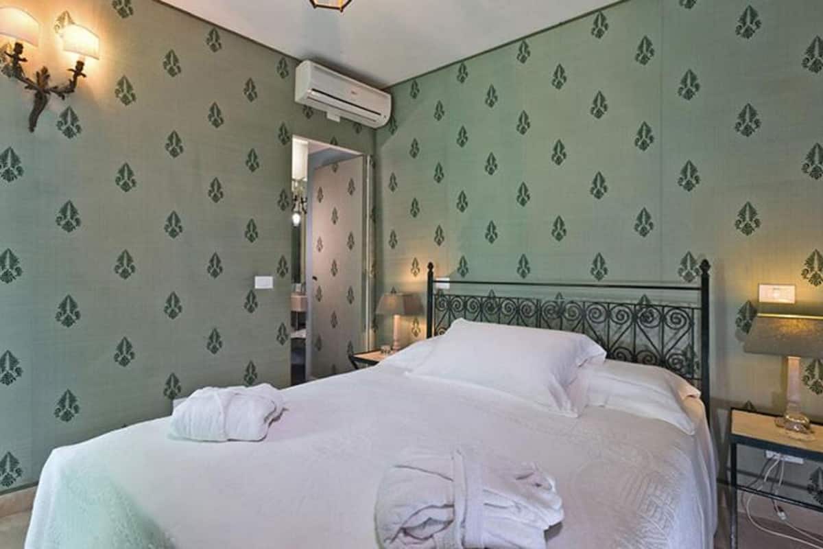 Einzelzimmer | 1 Schlafzimmer, Zimmersafe, Schreibtisch, schallisolierte Zimmer