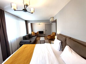 Studio | Premium bedding, minibar, desk, laptop workspace - Galata World Hotel (Istanbul)