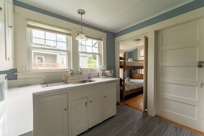 Shower, hair dryer - Lakeview Cottage 1 sleeps 6 (Laconia)
