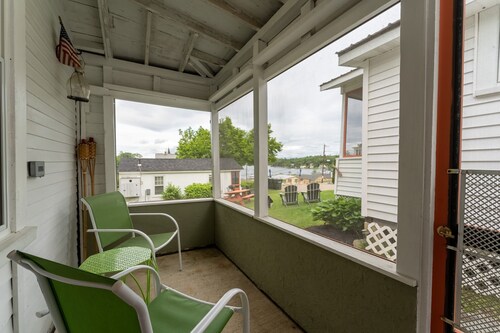 Cottage 3 Summary:<br>Co