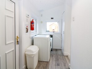 Cottage | Bathroom | Shower - Seaspray Cottage (Buckie)