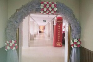 Unclassified image, 5 of 85, button - Jinhua Tian Hotel (Hanchuan)