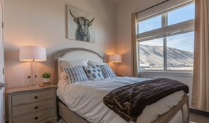 Master Bedroom Elk Refuge Vie (1) - 311 Hidden Hollow Elk Refuge 3-Bed Penthouse Retreat (Jackson)