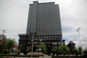 Exterior - Zidong International Hotel (Urad Front Banner)
