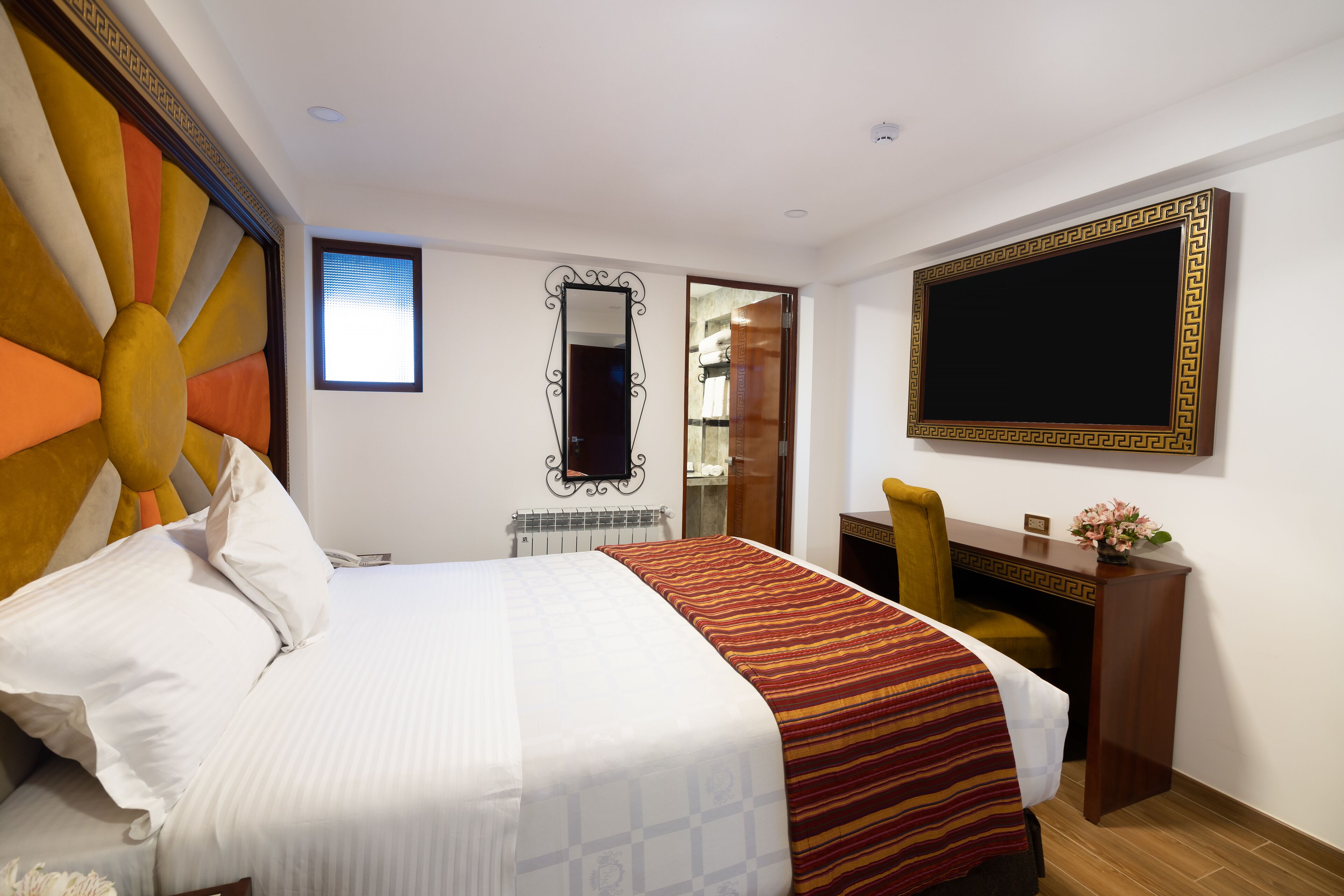 1 bedroom, hypo-allergenic bedding, down duvets, pillow-top beds