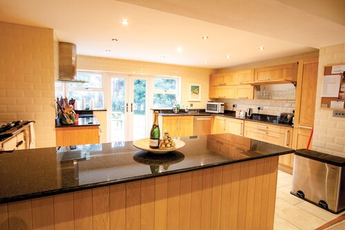 Bayview House - 4 bedroom - Llanmadoc