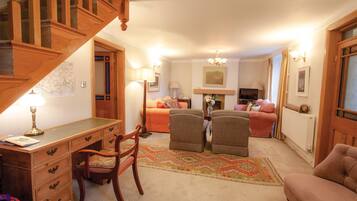 Traditional House | Living area | 32-inch Smart TV with cable channels, TV