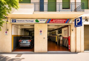 Exterior - Penthouse with Ocean View and Secure Garage in a Charming B&B (Reggio Calabria)