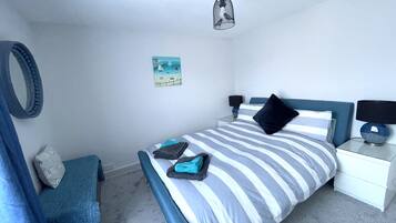 2 bedrooms, iron/ironing board, free WiFi, bed sheets
