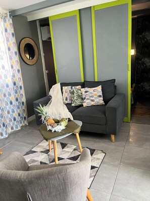 2 soverom, strykejern/-brett, reiseseng for barn og wi-fi (inkludert)