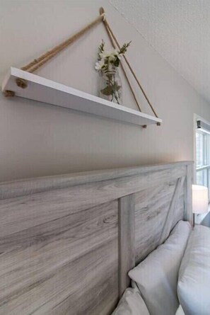3 bedrooms, iron/ironing board, free WiFi, bed sheets - The Loft at Hilltop Acres - Clarksville, Tennessee (1335 Whitt Ln) (Clarksville)