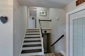 Interior - The Loft at Hilltop Acres - Clarksville, Tennessee (1335 Whitt Ln) (Clarksville)