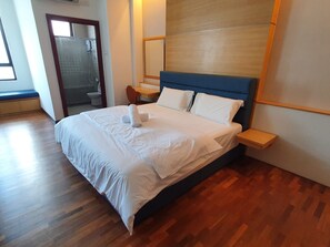 Free WiFi - [HERITAGE1] Homestay Studio 4PAX, WIFI, Parking, Cozy, Relax (Seri Kembangan)