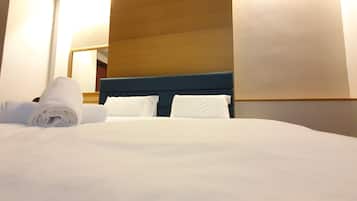 WiFi (無料)