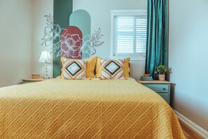 4 Schlafzimmer, Schreibtisch, Bügeleisen/Bügelbrett, Reisekinderbett