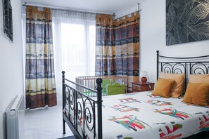 2 chambres, bureau, fer et planche à repasser, Wi-Fi gratuit