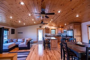 Interior - SHINGOBEE RETREAT (Walker)