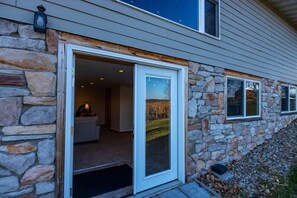 Exterior detail - SHINGOBEE RETREAT (Walker)