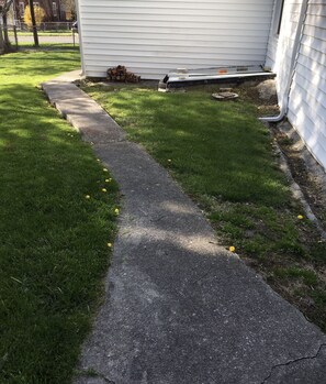 Property grounds - The Company House of Pocahontas - minutes from Spearhead & HM trails (Pocahontas)