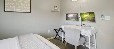 3 bedrooms, iron/ironing board, travel cot, WiFi