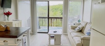 Comfortable and affordable condo in four seasons. Monthly Discount Available.