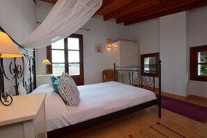 4 habitaciones, wifi gratis y ropa de cama 