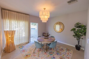 Dining - The Butterfly House- Malibu Hillside Retreat Under the Stars (Malibu)